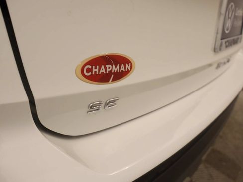 Certified 2025 Volkswagen Taos SE FWD image 22