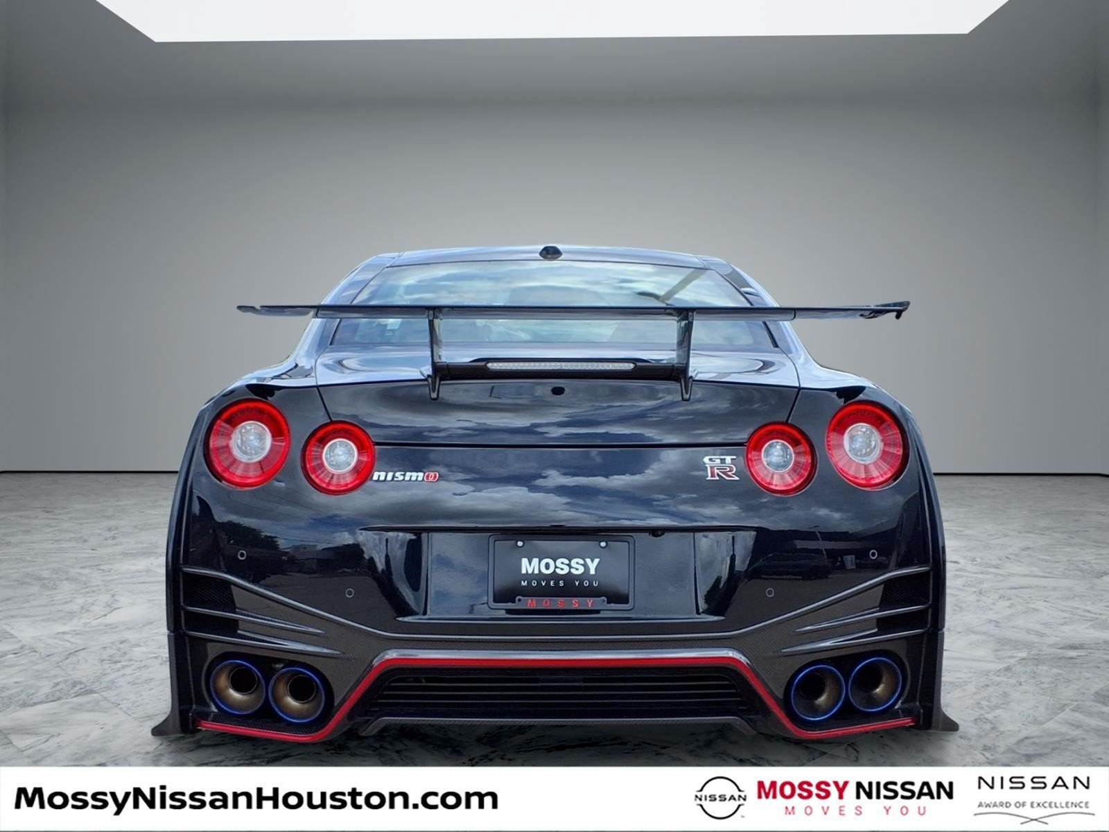 Used 2020 Nissan GT-R NISMO AWD/4WD image 6
