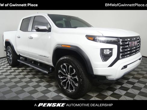 Used 2024 GMC Canyon Denali AWD/4WD image 1