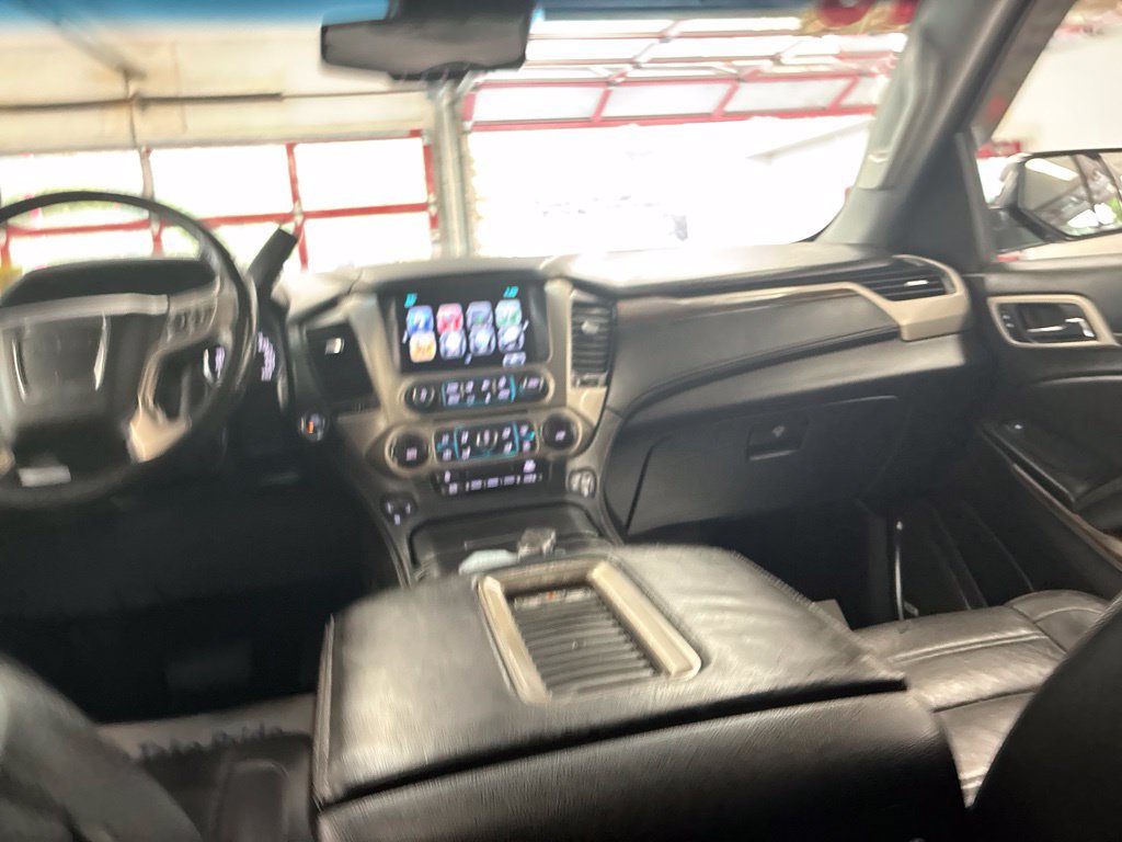 Used 2018 GMC Yukon Denali w/ Open Road Package AWD/4WD image 19