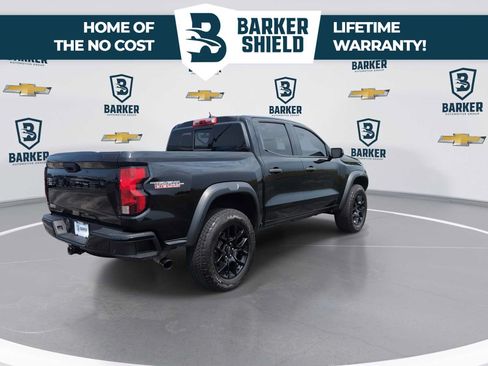 Used 2024 Chevrolet Colorado Trail Boss w/ LPO, Dark Essentials Package AWD/4WD image 8