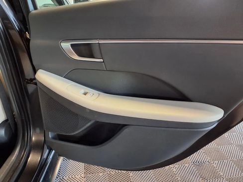 Used 2023 Hyundai Sonata SEL FWD image 9