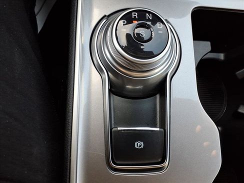 Used 2024 Ford Edge SEL w/ Convenience Package image 17