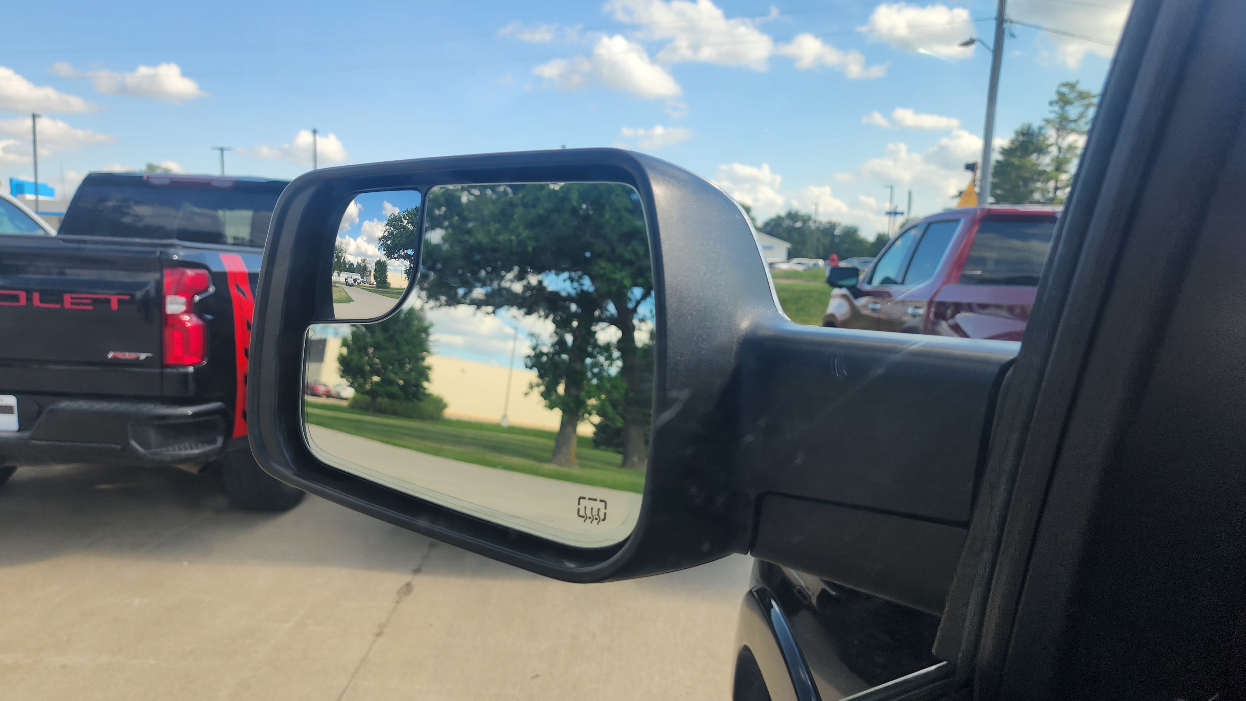 Used 2022 RAM 1500 Laramie AWD/4WD image 10