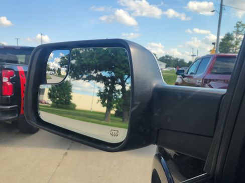 Used 2022 RAM 1500 Laramie AWD/4WD image 10