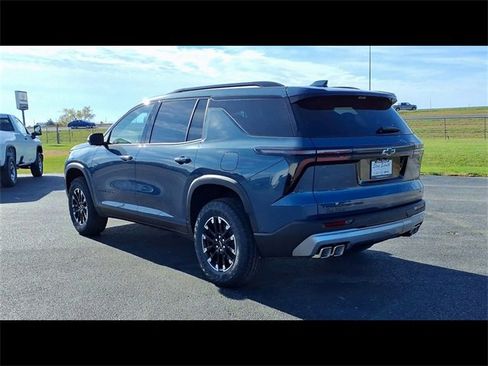 New 2026 Chevrolet Traverse Z71 w/ Enhanced Driving Package image 6