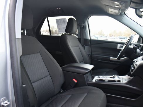 Used 2023 Ford Explorer XLT w/ Class IV Trailer Tow Package image 16