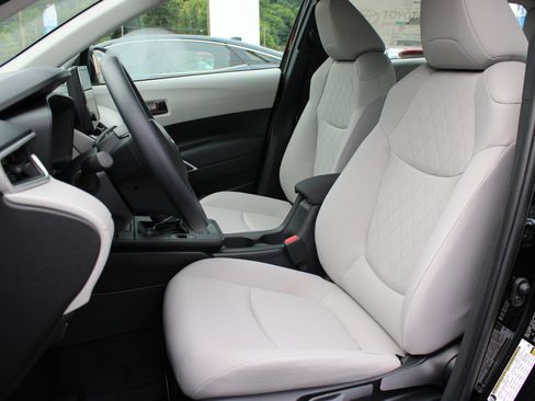 New 2026 Toyota Corolla Cross L AWD/4WD image 17