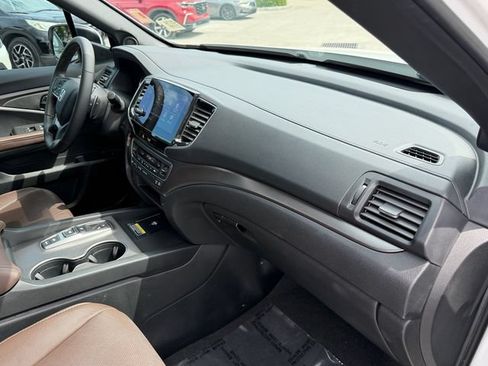 Used 2024 Honda Passport EX-L image 18