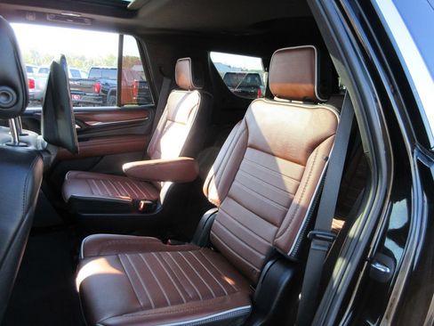 Certified 2024 GMC Yukon Denali Ultimate AWD/4WD image 26