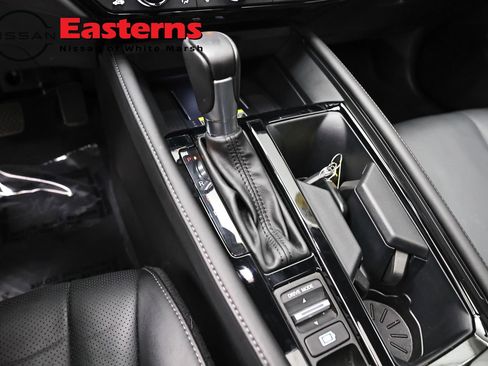 Used 2025 Honda Accord Touring image 12