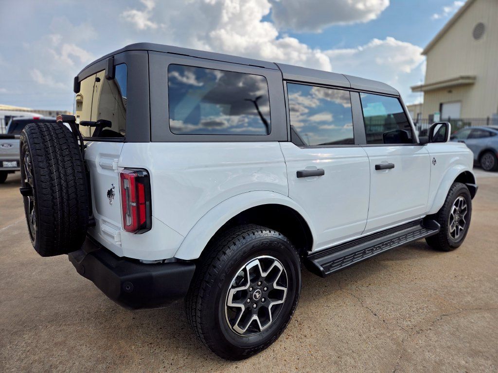 New 2026 Ford Bronco Outer Banks AWD/4WD image 5