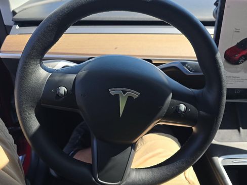 Used 2022 Tesla Model Y Long Range AWD/4WD image 15