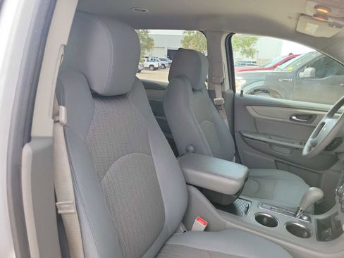 Used 2017 Chevrolet Traverse LS FWD image 18