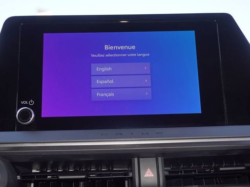 Used 2025 Toyota Prius XLE image 14