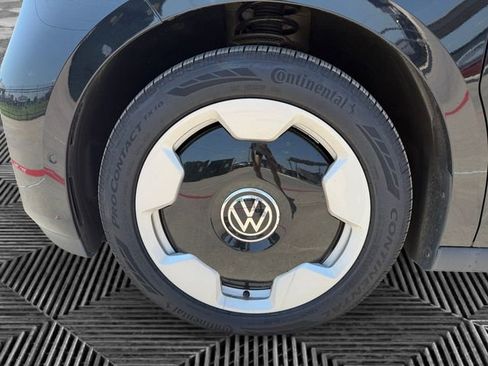 New 2025 Volkswagen ID. Buzz Pro S image 14