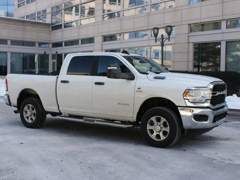 Used 2024 RAM 2500 Big Horn AWD/4WD image 2