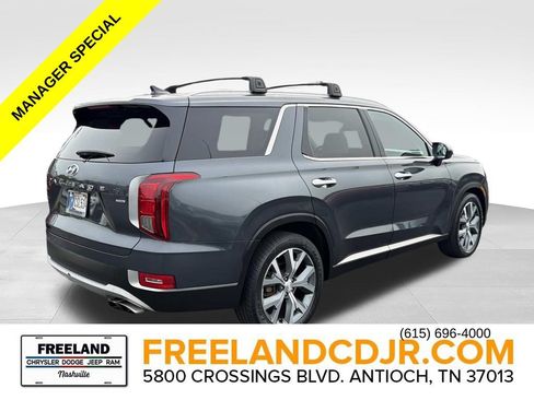 Used 2021 Hyundai Palisade SEL w/ Premium Package AWD/4WD image 3