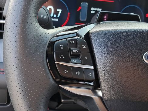 Certified 2025 Ford Explorer ST-Line image 24