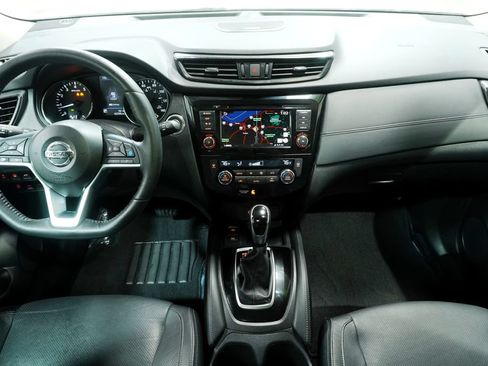 Used 2019 Nissan Rogue SL w/ Premium Package AWD/4WD image 16