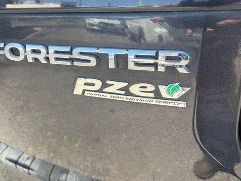 Used 2017 Subaru Forester 2.5i Premium AWD/4WD image 25