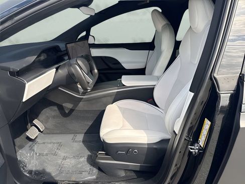 Used 2023 Tesla Model X Plaid AWD/4WD image 9