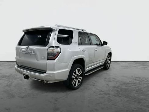 Used 2024 Toyota 4Runner Limited AWD/4WD image 3