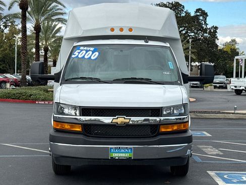 New 2024 Chevrolet Express 3500 w/ Power Convenience Package image 8