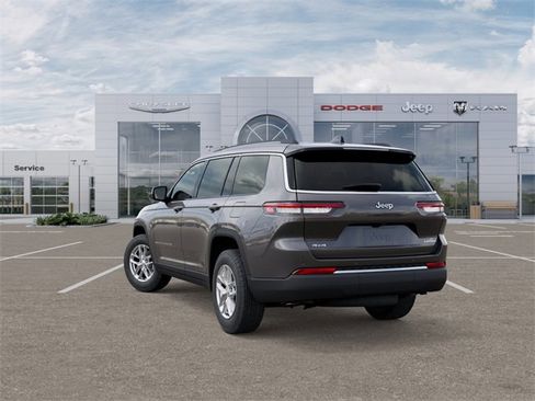 New 2025 Jeep Grand Cherokee L Laredo image 3