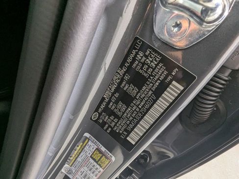 Certified 2025 Hyundai Tucson SE FWD image 31
