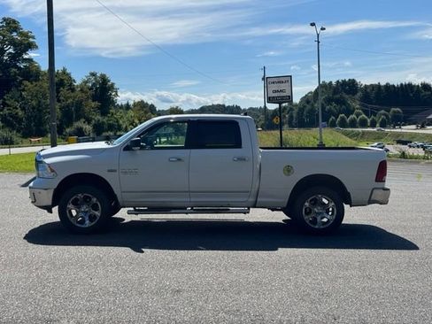 Used 2017 RAM 1500 Big Horn AWD/4WD image 4