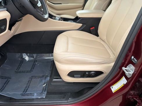 Used 2024 Jeep Grand Cherokee Limited image 17