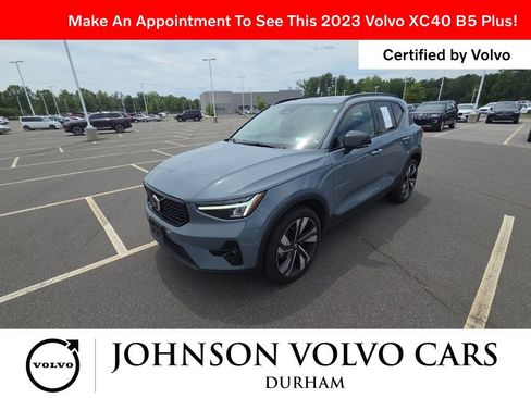 Used 2023 Volvo XC40 B5 Plus w/ Protection Package Premier AWD/4WD image 2