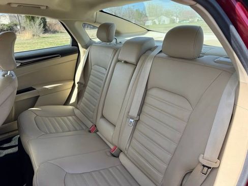 Used 2016 Ford Fusion SE w/ Equipment Group 502A image 12