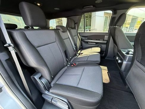 Used 2021 Ford Expedition XLT RWD image 8