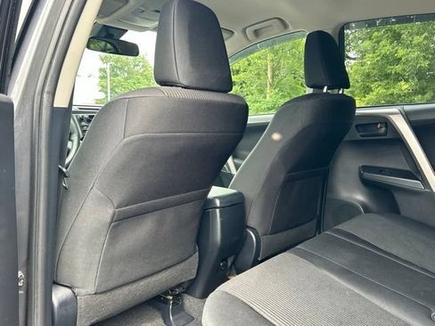 Used 2017 Toyota RAV4 LE w/ All Weather Liner Package AWD/4WD image 29