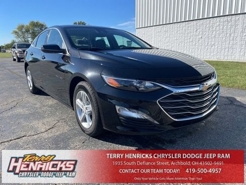 Used 2024 Chevrolet Malibu LT image 1