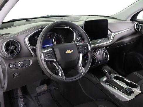 Used 2025 Chevrolet Blazer LT AWD/4WD image 24