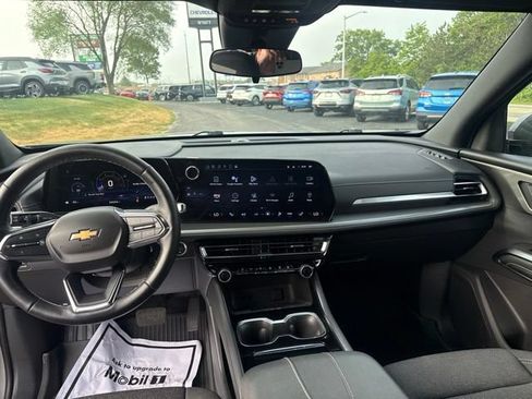 Used 2024 Chevrolet Traverse LT w/ LPO, Floor Liner Package FWD image 12