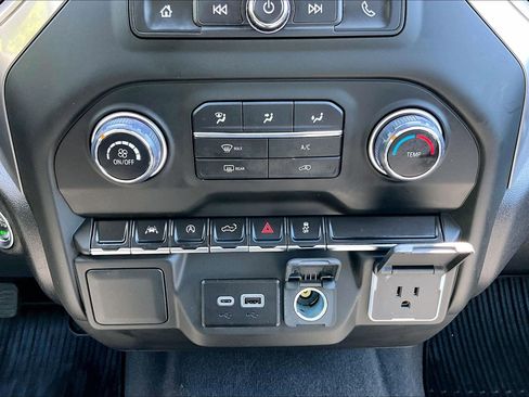 Used 2026 Chevrolet Silverado 1500 Custom AWD/4WD image 23