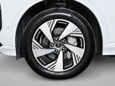 Certified 2025 Audi Q6 e-tron Premium Plus AWD/4WD image 25