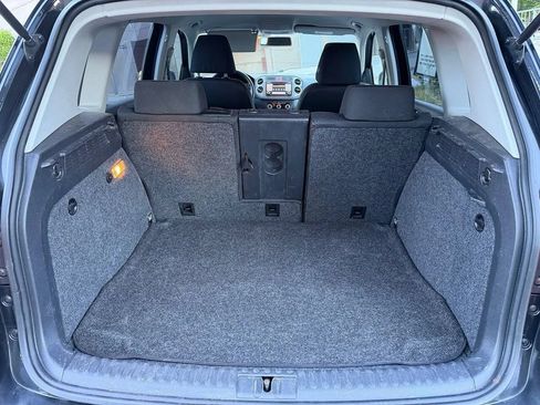 Used 2010 Volkswagen Tiguan S FWD image 11