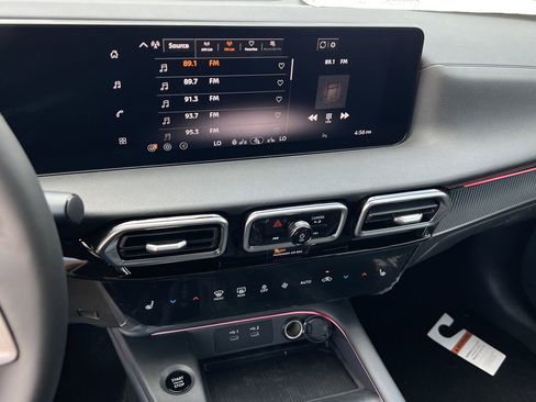 New 2026 Nissan Sentra SR w/ SR Premium Package FWD image 10