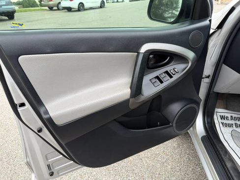 Used 2012 Toyota RAV4 Limited w/ Premium Plus Value Pkg AWD/4WD image 26