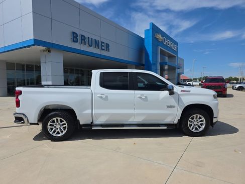 Used 2021 Chevrolet Silverado 1500 LT w/ Z71 Off-Road Package AWD/4WD image 21