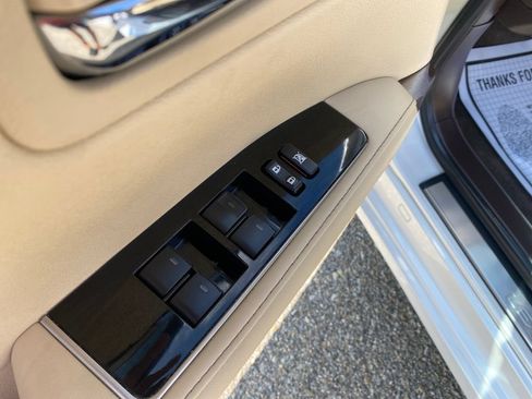 Used 2018 Lexus ES 350 w/ Premier Package FWD image 12