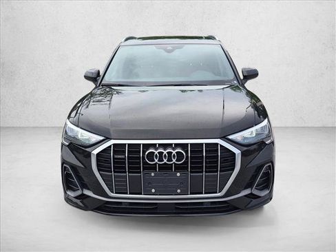 Used 2022 Audi Q3 2.0T Premium w/ Convenience Package AWD/4WD image 2