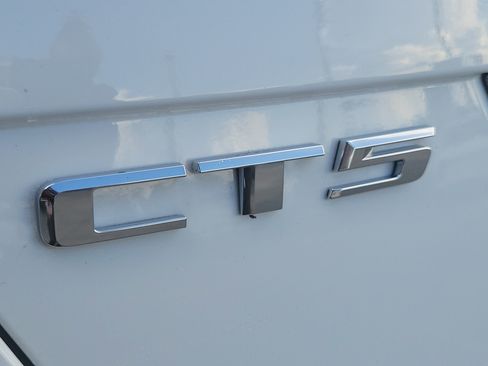 Used 2023 Cadillac CT5 Luxury RWD image 11