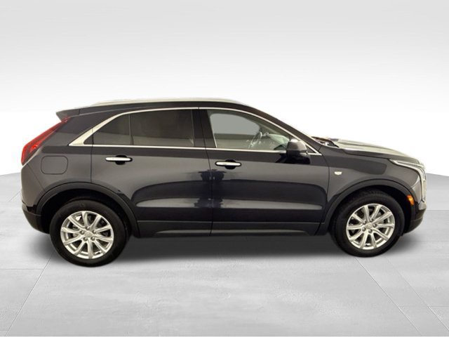 Used 2023 Cadillac XT4 Luxury w/ Cold Weather Package AWD/4WD image 11