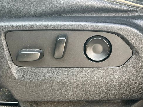 Used 2022 Chevrolet Suburban Premier w/ Premium Package image 30